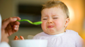 Hogyan kezeljük a nyafogást, ha nem akar enni a gyerek?